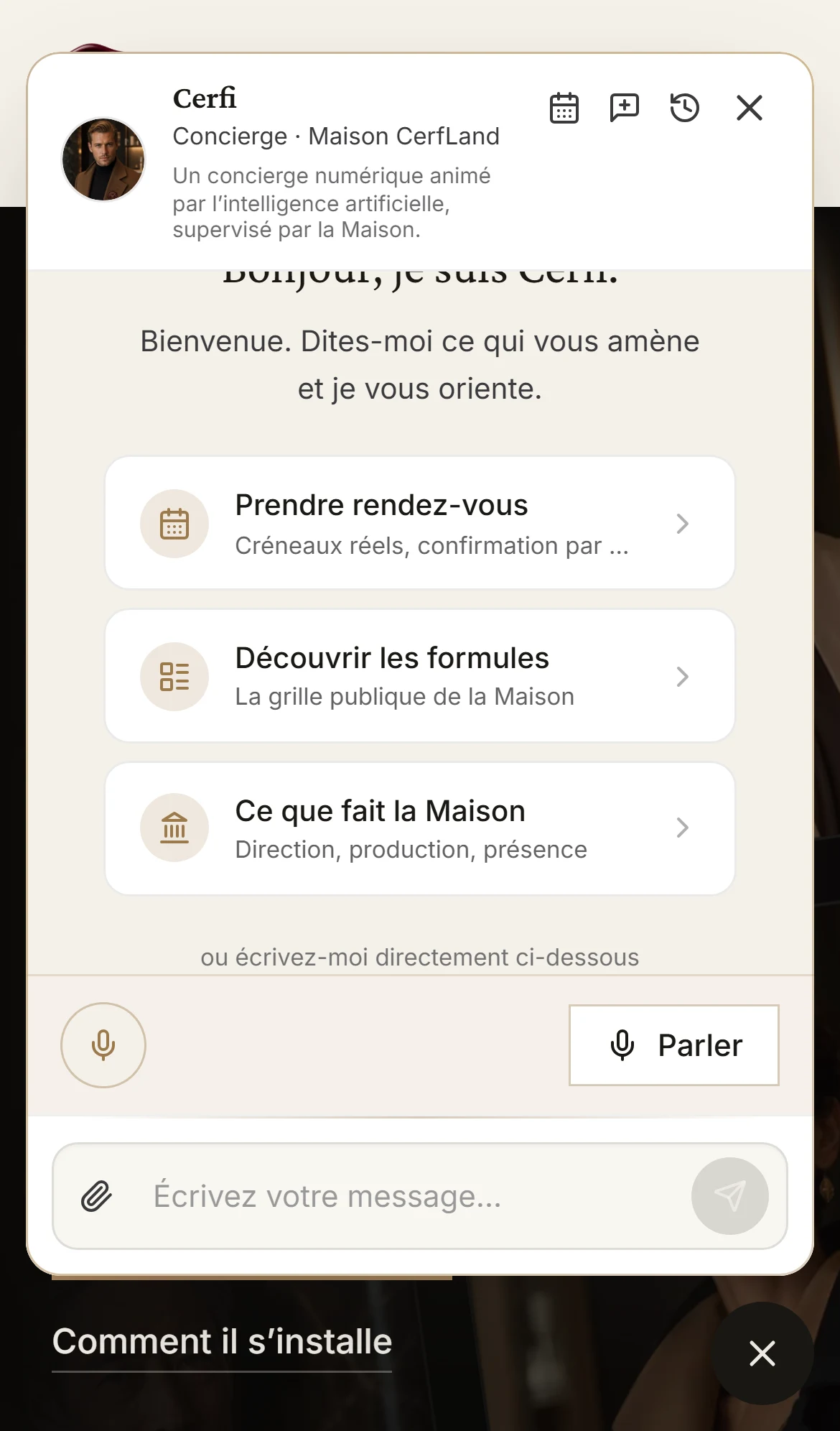 La conversation de Cerfi ouverte sur un téléphone, sur cerfland.fr.